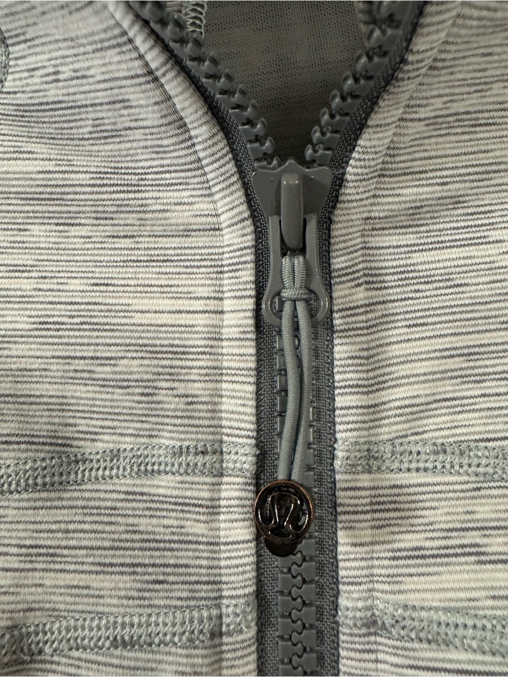 Lululemon Heathered Light Gray and White Define Jacket - Picture 6 of 16